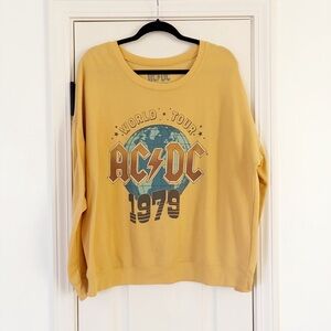 Women's AC/DC pullover size xl